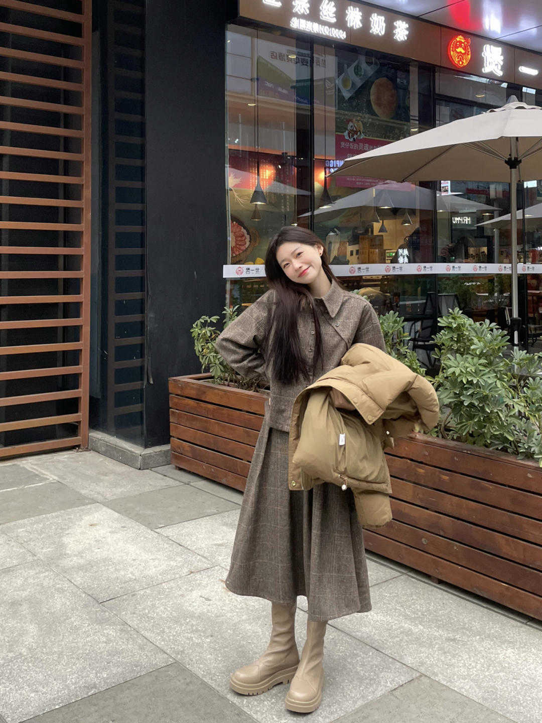 运动款 大衣和羽绒服都不是你的冬季,那就选择厚外套吧!