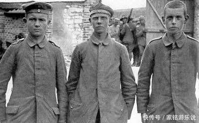 老头|战败前夕，德国小镇的老头殴打了四名德国少年士兵，三人被吊死