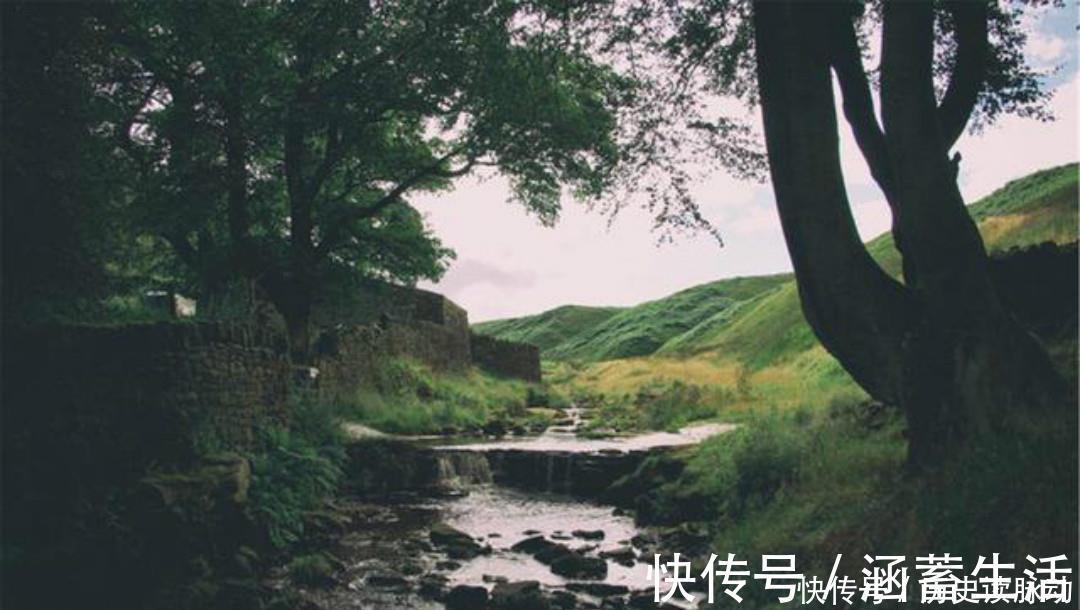 桑柘一村$韩偓不可错过的一首诗!万里清江万里天,一村桑柘一村烟!