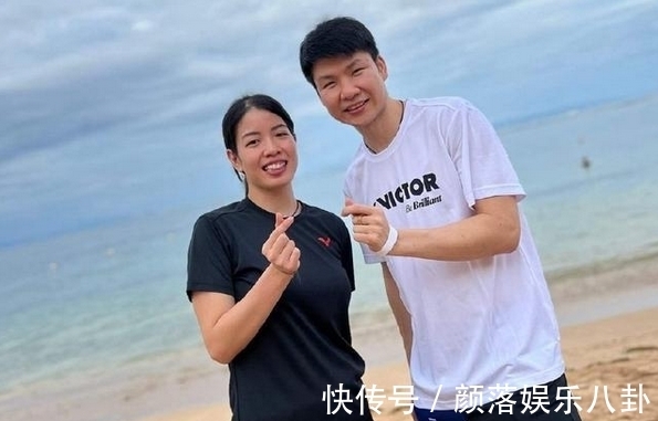 羽坛|太甜了!羽坛混双组合官宣恋情,队友变成恋人,郎才女貌好般配