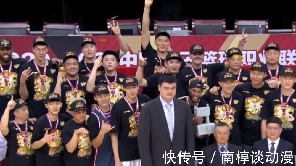 广夏|广东男篮不讲武德，CBA联赛各球队实力差距大，广东11冠冠绝群雄