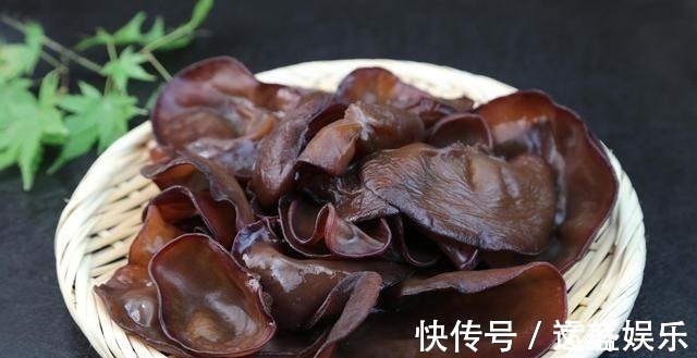 青苹果|45岁后的女人不要太节俭,常吃八种食物,加一运动补充雌激素