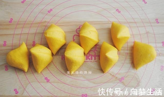 做包子不要只会加酵母，多加一勺它，包子又软又胖，冷了也不硬