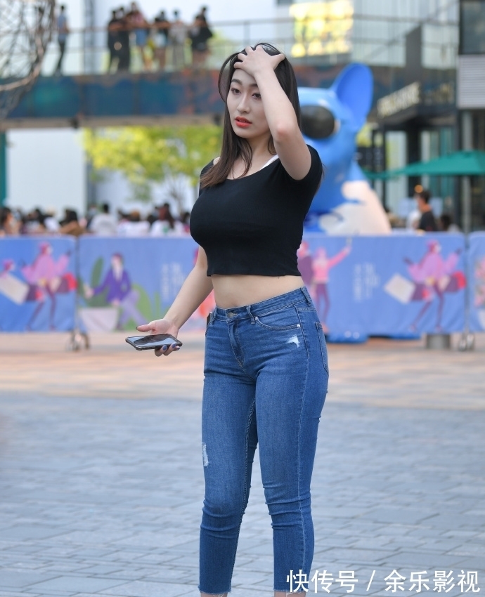 姐姐 微胖姐姐的时尚修身裤,轻松隐藏“小肉肉”,大方展现气质美!