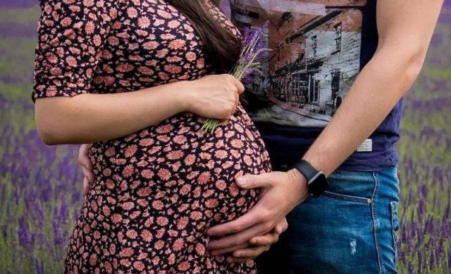 宫缩|女性在分娩过程中会经历五种痛苦，最后一种更尴尬，所以要提前知道并做好准备