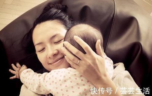理发|趁宝宝在睡觉,妈妈偷偷给他剃了个光头,醒来后的反应让宝妈笑翻