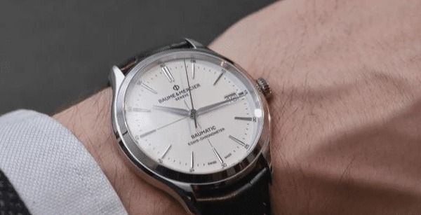 腕表 同为万元预算的小众腕表,名士给了浪琴多大压力!