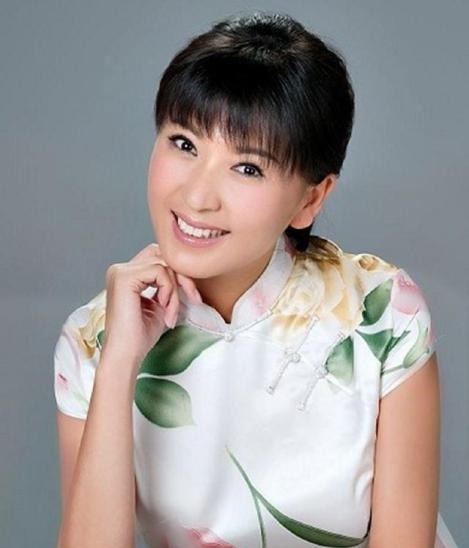 成名,嫁给大10岁老公林越,今48岁成这样