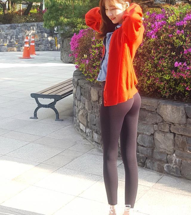 气质 穿上时尚有活力的打底裤,让你看起来气质高雅