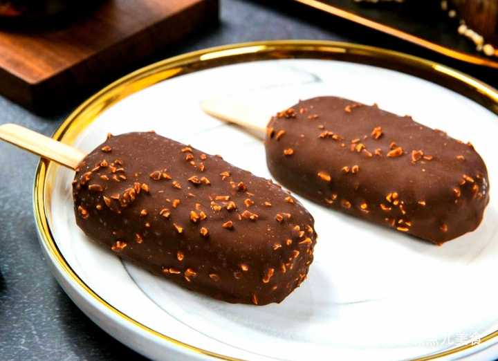 手把手教你自制脆皮雪糕，奶香浓郁嘎嘣脆，口感超棒关键还实惠