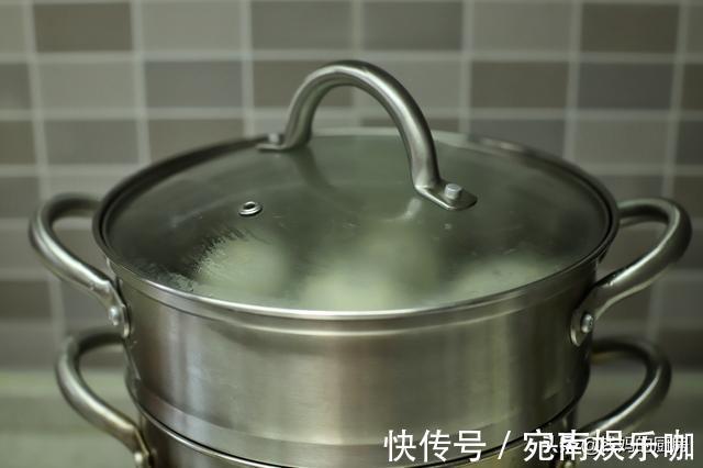 蒸锅|这早餐简单快手、好吃饱腹,一次多蒸点,冻起来随吃随取特省事