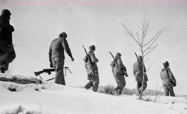 李承晚|志愿军打退美国人,韩国统一梦想破灭,李承晚说了句话让人愤怒!