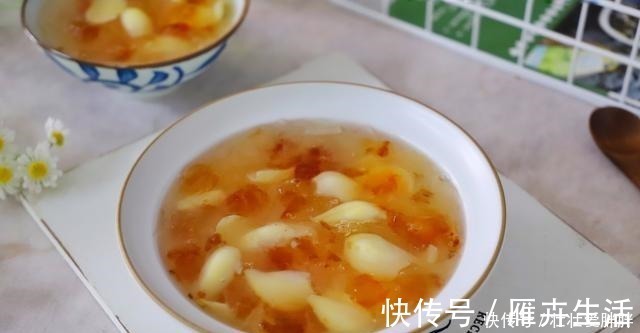 桃胶|夏天，女人要多喝这甜羹，三种食材一起炖，营养滋润，面膜都省了！