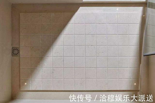 卫生间|卫生间做这种拉槽设计,排水顺畅还防滑,再也不怕地面湿漉漉了