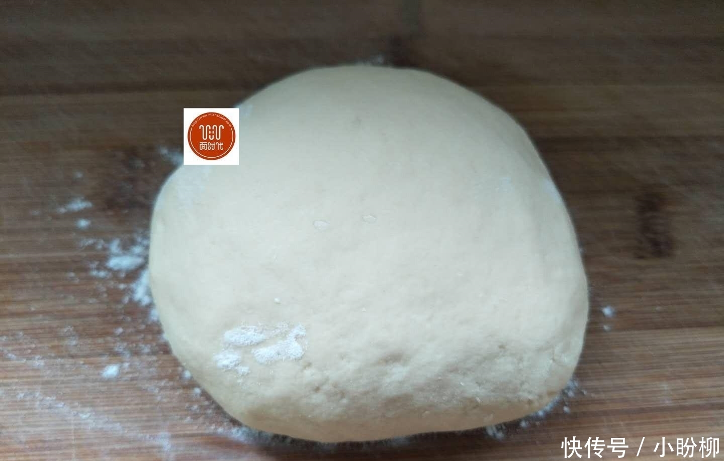 玉米饼,教你一招,比城里卖的蛋糕还要好吃,儿子一下吃了5个