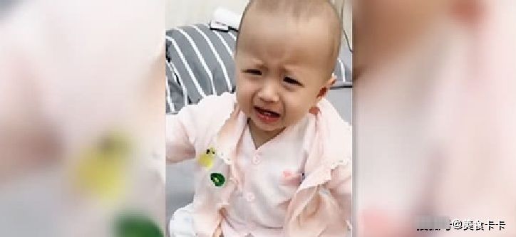 情人|果然是爸爸上辈子的情人!宝宝正哭闹,看见爸爸进来乐翻了