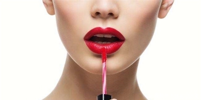女生|公认最丑的4种女生“唇形”,严重拉低颜值,我中了第2个,你呢?