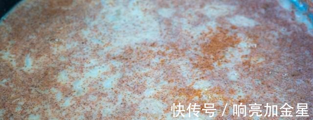 白玉粉|“秋天到,南瓜俏”,今天用南瓜做一道零食,做完以后,分分钟吃没!