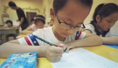 恢复|孩子有“近视眼”如何恢复?这3种训练办法,越早知道越容易恢复