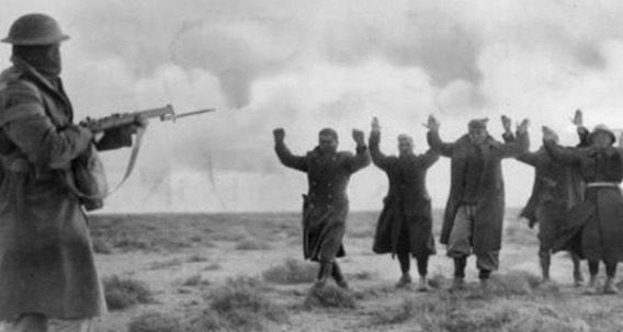 士兵|二战中最怂的国家,动不动就举白旗,还自觉建立俘虏营来关自己