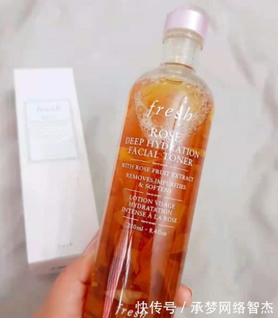 保湿|你的护肤品上“黑名单”了吗?第一个是网红爆款,但很容易烂脸!