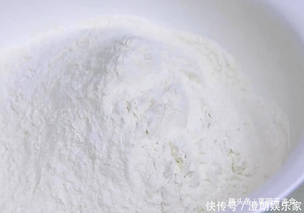 塌陷|蒸包子不要直接上锅就蒸,诀窍告诉你,包子个个松软不塌陷