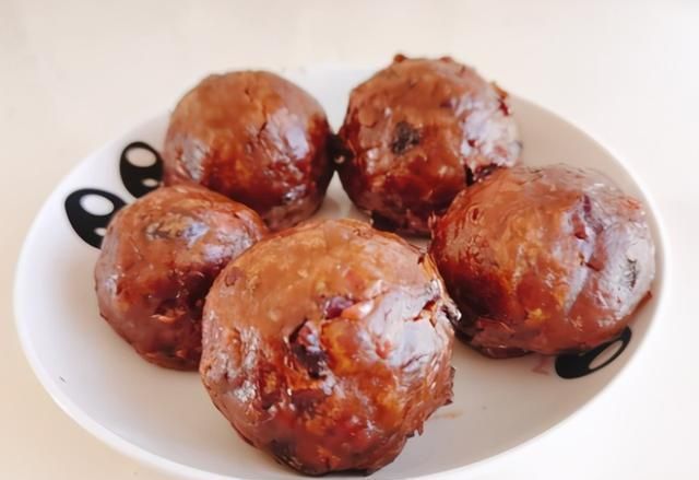 营养|进补季,糯米粉里加红枣和红豆,搓一搓蒸一蒸,做成粘豆包营养高