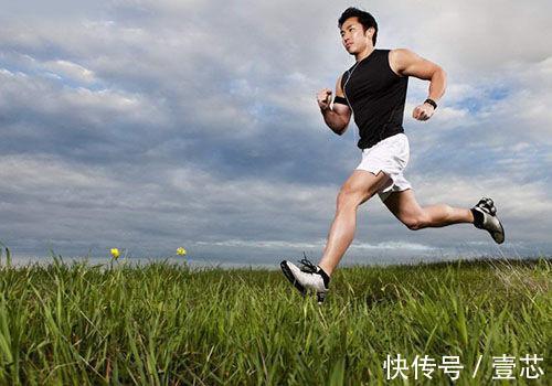 酸痛|武汉95后老师 化身“健身女神”，腹肌我馋了，变美要承受痛苦