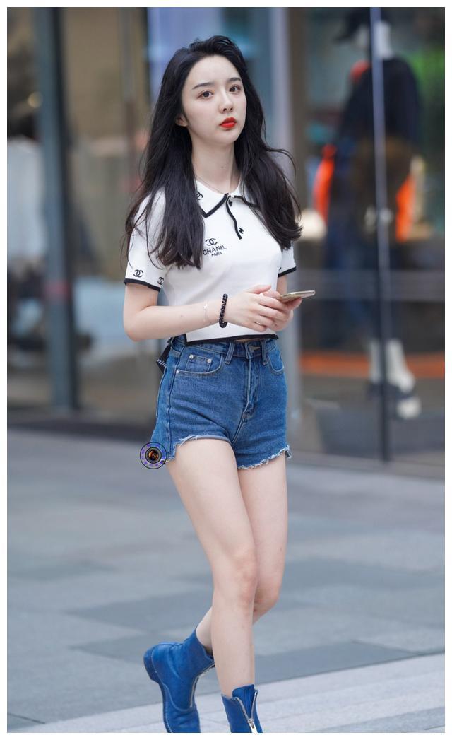 美人|微笑而胖的美人, 一张圆圆的鹅蛋脸, 非常纯净自然的气息