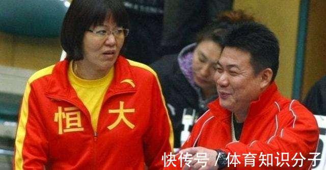 主帅|又一匹黑马,女排竞选主帅40岁是否太年轻?球迷:能者上