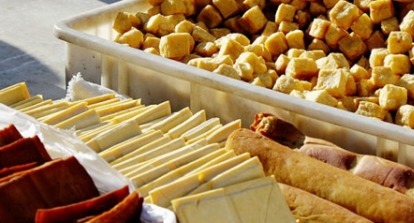 食物|女性过了45岁, 要多吃三种碱性食物, 帮你补足雌激素, 六十不显老