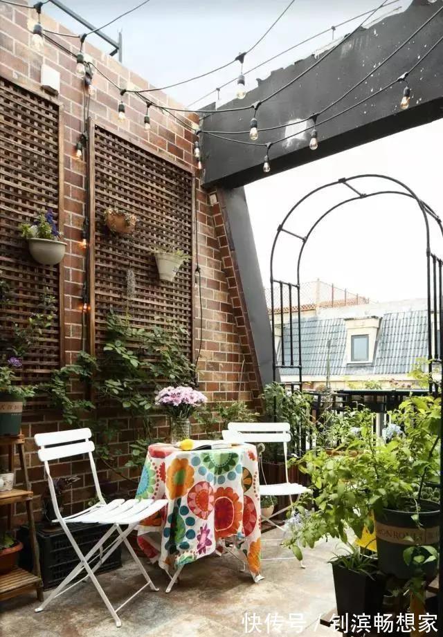 gt|5㎡的阳台被糟蹋成了垃圾场,一个小改造,没想到这么惊喜!