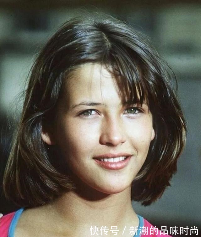 法国 适合夏日get的法式发型,时髦又好打理!适合夏日get的法式发型,时髦又好打理!