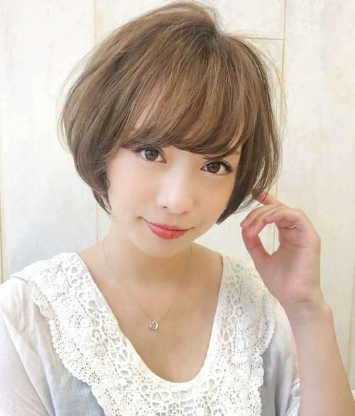 时尚|什么发型减龄又时尚?试试这三种柔卷发,简单随意又显皮肤白