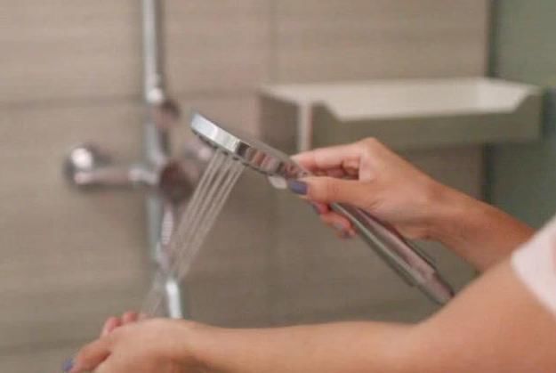 举动|女性洗澡时，尽可能少做“2举动”，肌肤会和你说谢谢，别忽视