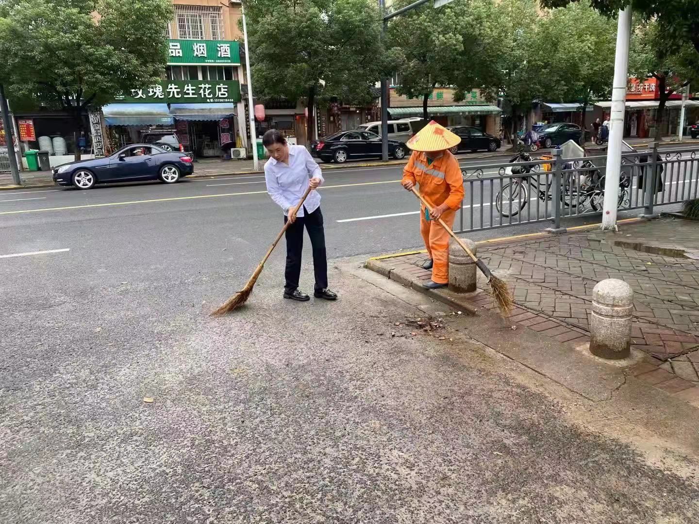 标准岗|城市美容师翁燕红：用青春和汗水守护城市的美