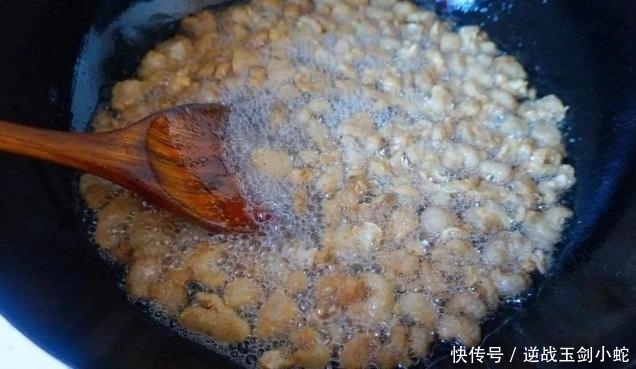 猪油|“猪油渣”到底能不能吃?很多人都弄错了,看完才明白