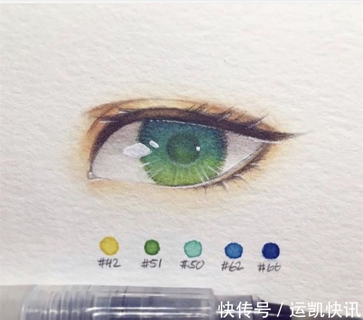 眼妆&画师展示出画人物眼睛的专业画笔,这下可以给自己画不好找理由了