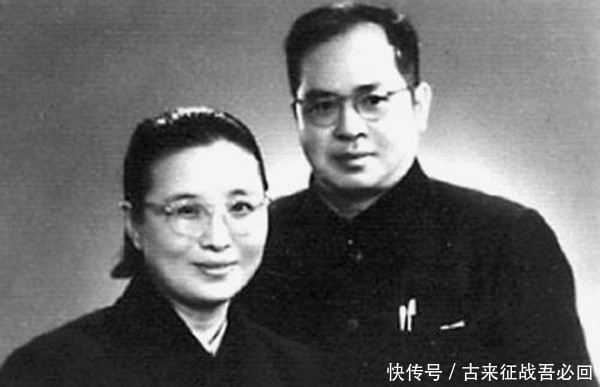 吴晗才华横溢,为何钟情于瘫痪姑娘袁震,执意与她成为人生伴侣?