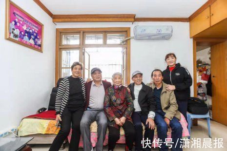 张跃进|11年被儿女带着旅游上百次，长沙90岁“俏妈妈”高级凡尔赛：其实我不想去