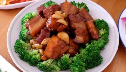 六菜一汤的午餐,简单的家常菜,吃的舒心又舒服!