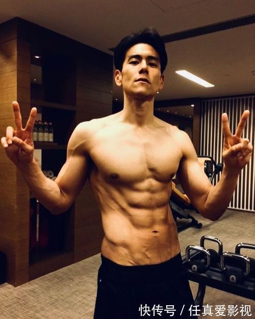 减脂|练腹肌还在用卷腹？坚持6个练腹动作，帮你练出完美腹肌