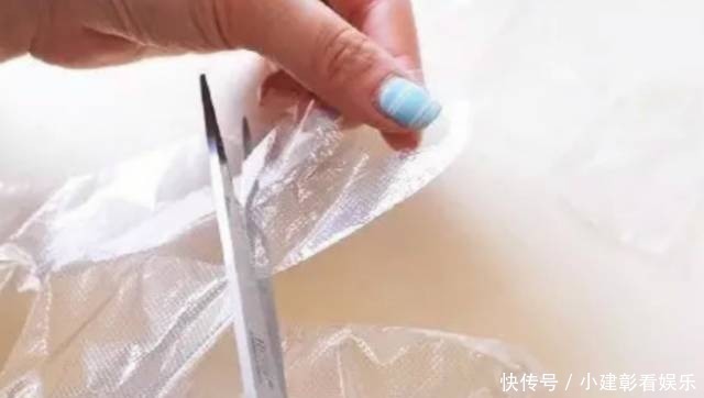 护肤品|透明手套居然还能这么用?!你不会以为只能拿来染头发吧