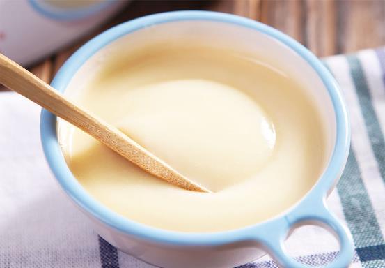 宝妈|六个月的孩子一天加几遍辅食?宝妈早知早准备