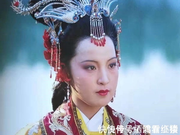 雍正$贾元春这样聪明,在宫里究竟犯了什么错?她为何会失宠?