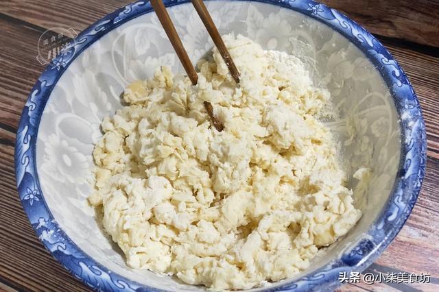 绿豆泥|在家自制绿豆小饼,学会不用买,清凉解暑易消化,老人孩子都喜欢
