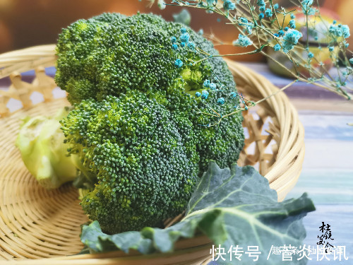清水|西蓝花，清水洗比不洗还脏，水中加入“3白”，虫卵脏物乖乖出来