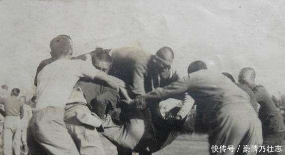 军队里|军团长打了败仗逃走,途中遇见3名少女,其中一人大怒说打死你!