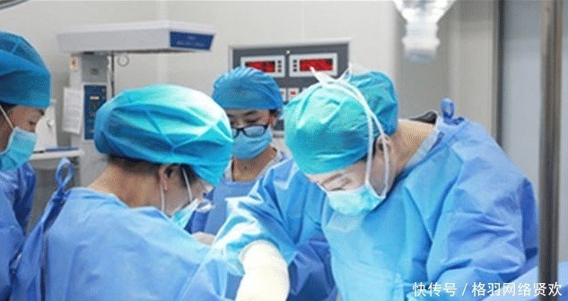 手术|生孩子遇到“段子手”医生,笑点低的产妇,没打麻药都能笑得出来