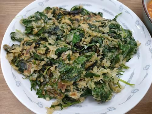 三色|母子2人的晚餐，走红朋友圈，网友：实实在在，清淡又营养